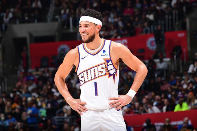 周琦31分曾凡博28+10首钢大胜福建 广东胜广州