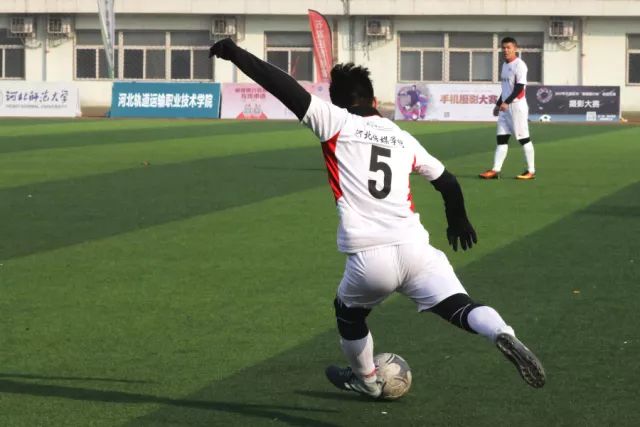 意甲-弗拉霍维奇梅开二度 尤文图斯3-0维罗纳