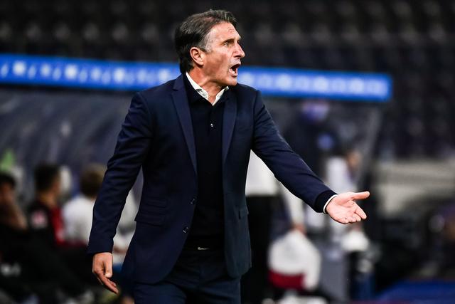 班凯罗三双魔术克鹈鹕 库兹马31分奇才胜国王